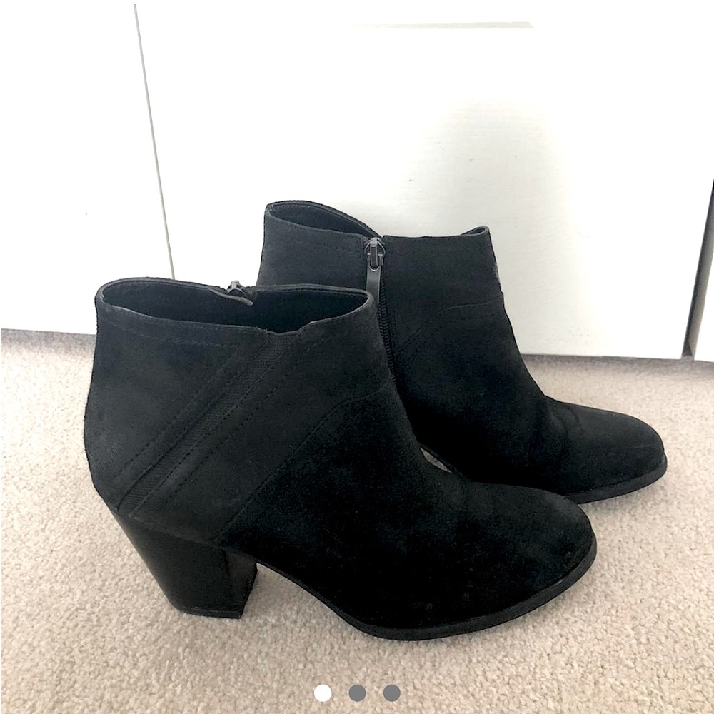 Black leather Franco Sarto booties